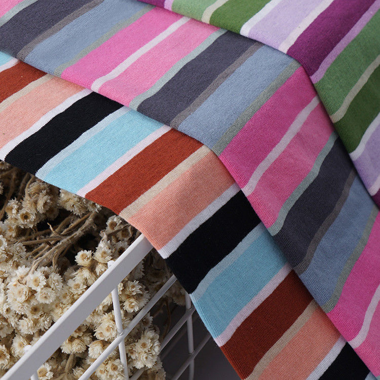 Absorve o suor e refresca Tecido de algodão a riscas para camiseta de alta durabilidade