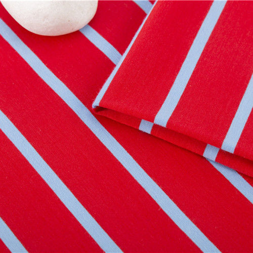 Tecido de algodão a riscas com textura confortável para camisa