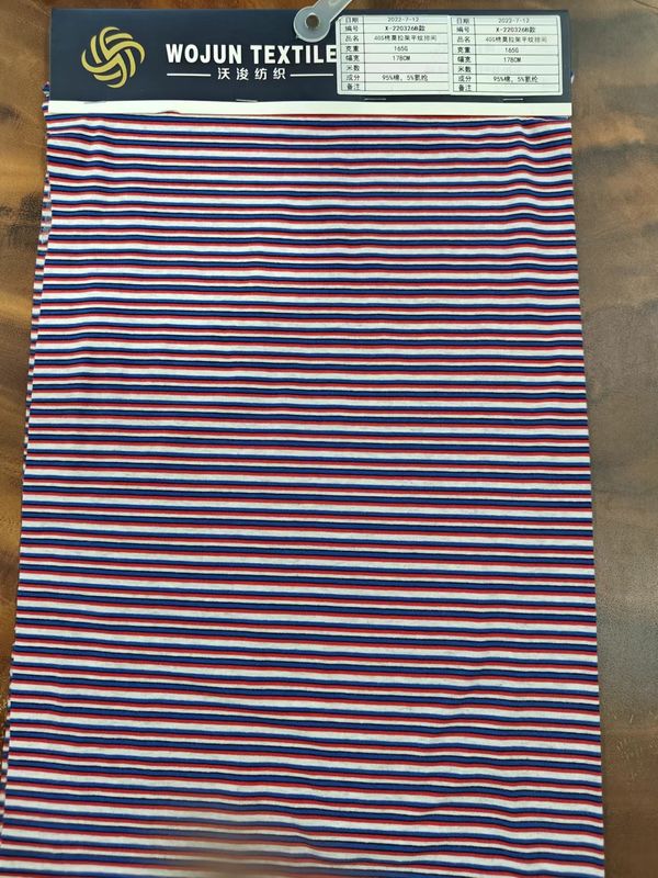 Tintura de fio e textura suave e saudável Tecido de tricô a riscas para camiseta
