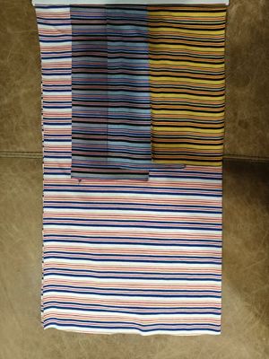 Tecido de material listrado e confortável para camiseta