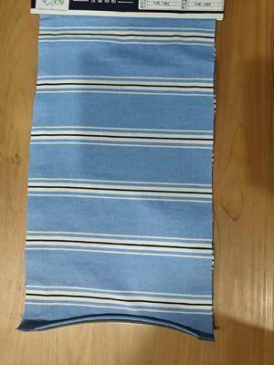 Bom preço. Tecido de tecido com raias confortável, respirável e que absorve suor, amigável para a pele, para camiseta on-line