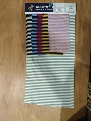 Bom preço. Tecido de malha natural e amigável para a pele, de moda e com listras para uso casual on-line