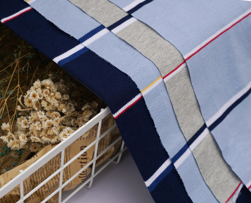 Bom preço. Tecido de malha listrada, respirável, resistente ao desgaste, agradável à pele, anti-rugas e com toque crocante para camiseta on-line