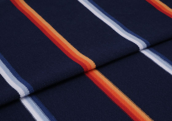 Bom preço. Tecido de malha macia listrada, leve e respirável, para uso casual on-line