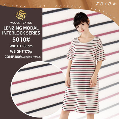 Bom preço. Tecido de malha listrado saudável, confortável e macio, tingido com fio, respirável para roupa de casa on-line